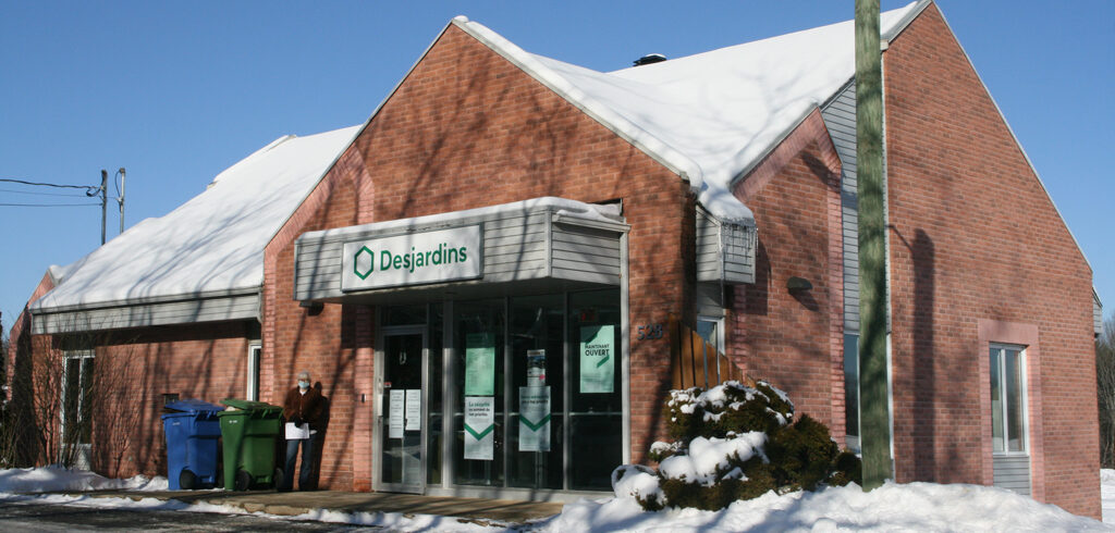 Fermeture de la Caisse Desjardins à Bury