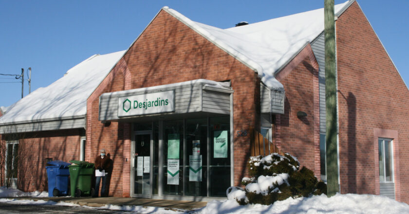 Fermeture de la Caisse Desjardins à Bury