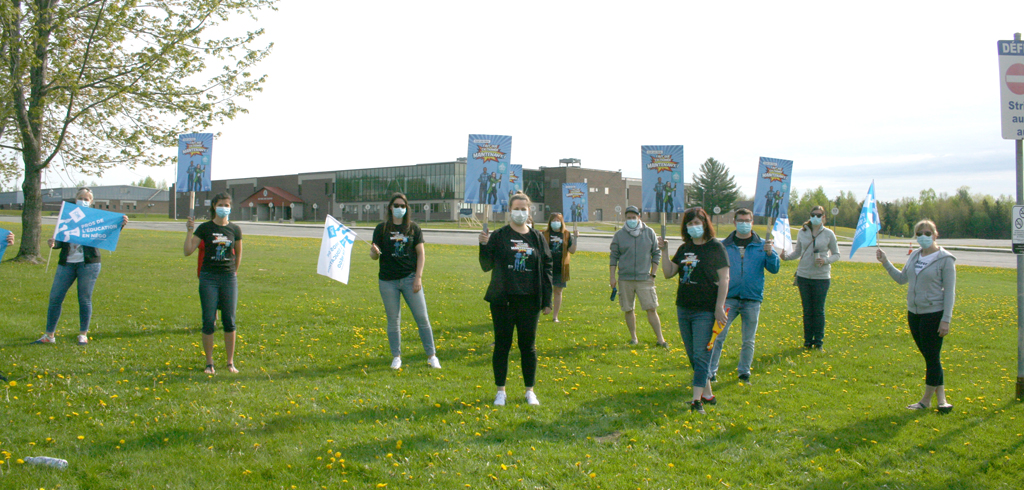 Membres du Syndicat des Professionnelles et Professionnels de l’Éducation de l’Estrie (CSQ), employés au Centre de services scolaire des Hauts-Cantons