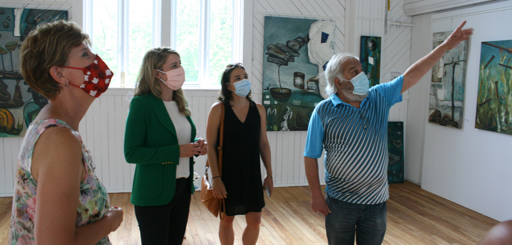 Deux ministres visitent le coeur villageois de Cookshire-Eaton