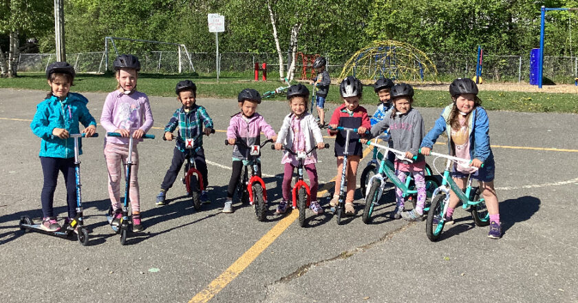 Vélos et trottinettes