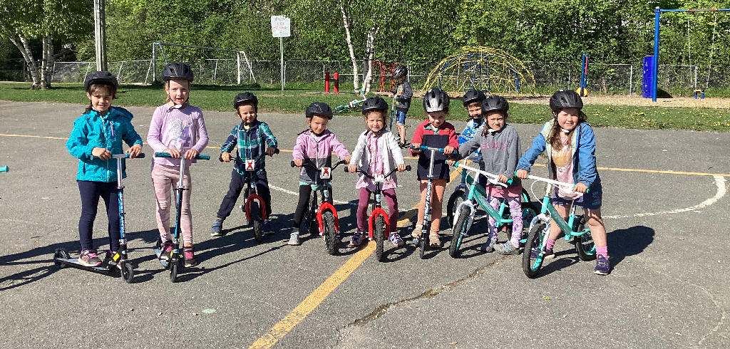 Vélos et trottinettes