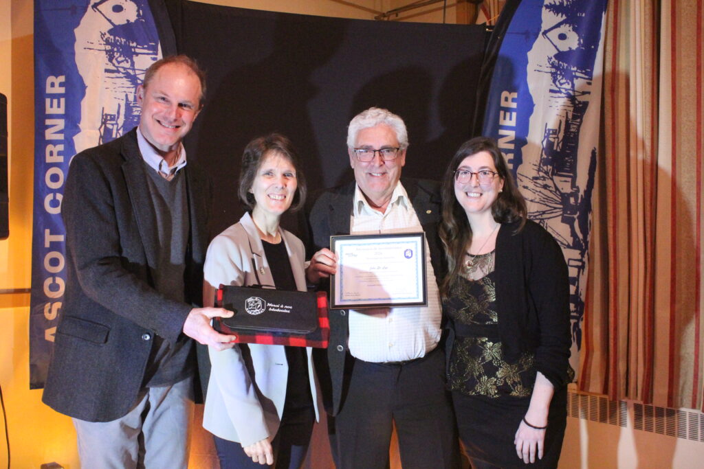 Scott Stevenson, Hélène Bédard, John St-Cyr et Christine Lafrance.