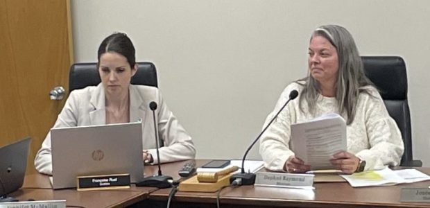 Greffière et mairesse 8 déc, SS