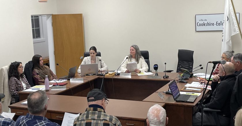 Greffiere-et-mairesse-8-dec-SS-2048x1536